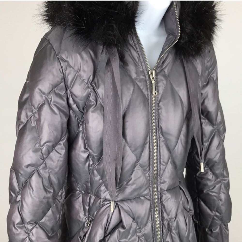 Juicy Couture Women’s Hooded Full Zip Puffer Down Jacket Removable Fur Sz. M - Picture 3 of 13